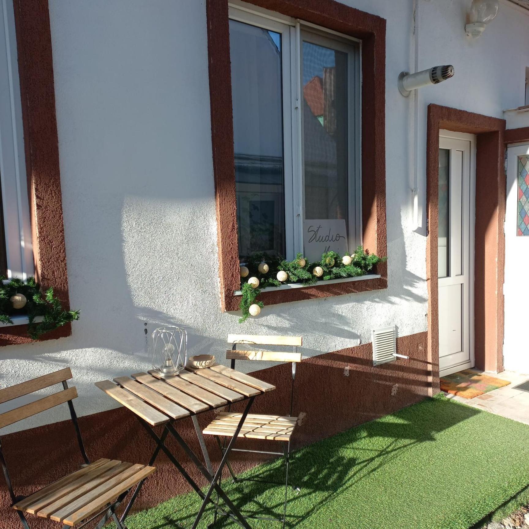 Flh - Studio Mai Cu Aroma De Cafea Si Ceai Sibiu Exterior photo